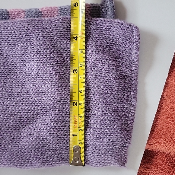 Knit scarf, beanie, and glove set - Picture 9 of 9